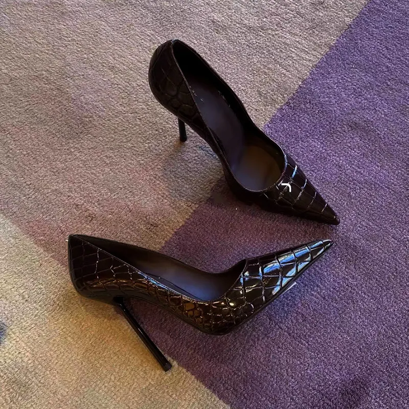 Breakj Breakj Shoes On The Bed Of Ultra-High Women's Fine Heel 2025 Spring And Autumn New Black Red 10 Cm Large-Size Tip Single Shoes