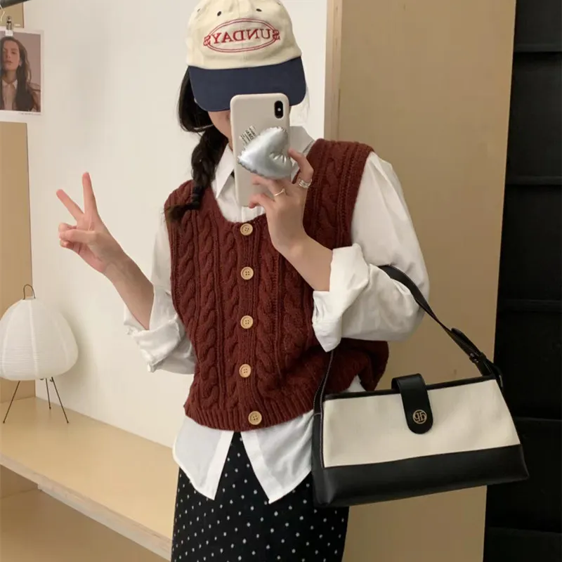 Churchf Churchf Short Fold Wear Single Breasted Sweater Cardigan Vest Retro Twist Round Neck Thick Line Knit Vest Woman