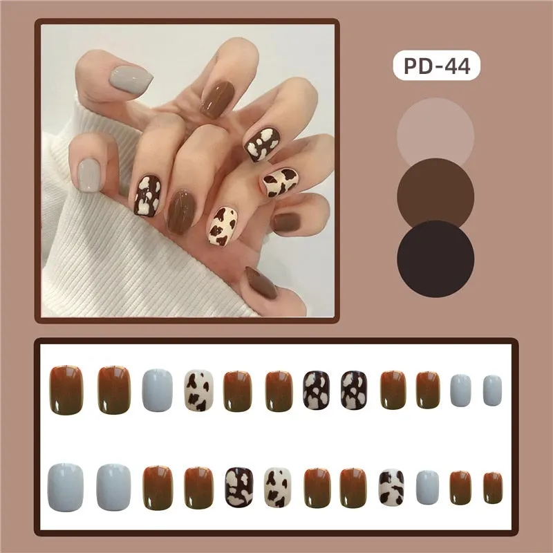 24Pcs/Box French Short False Nails with Moon Design Detachable Manicure Patches Press On Nails Full Cover Fake Nails Tips-Nail Inspo