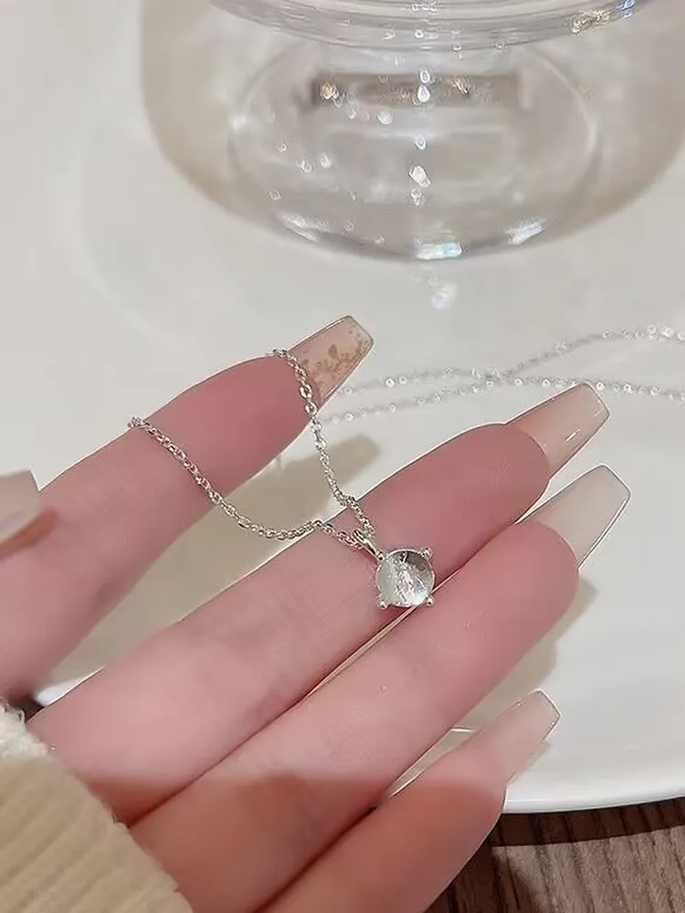 Women's Diamond Accent Minimalist Collarbone Necklace
