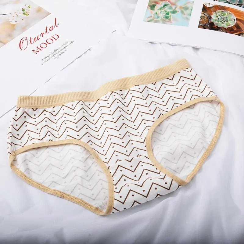 New Women's Cotton Underwear Panties Fashion Cartoon Girls' Briefs Mid Waist Seamless Comfortable Underpants Female Lingerie