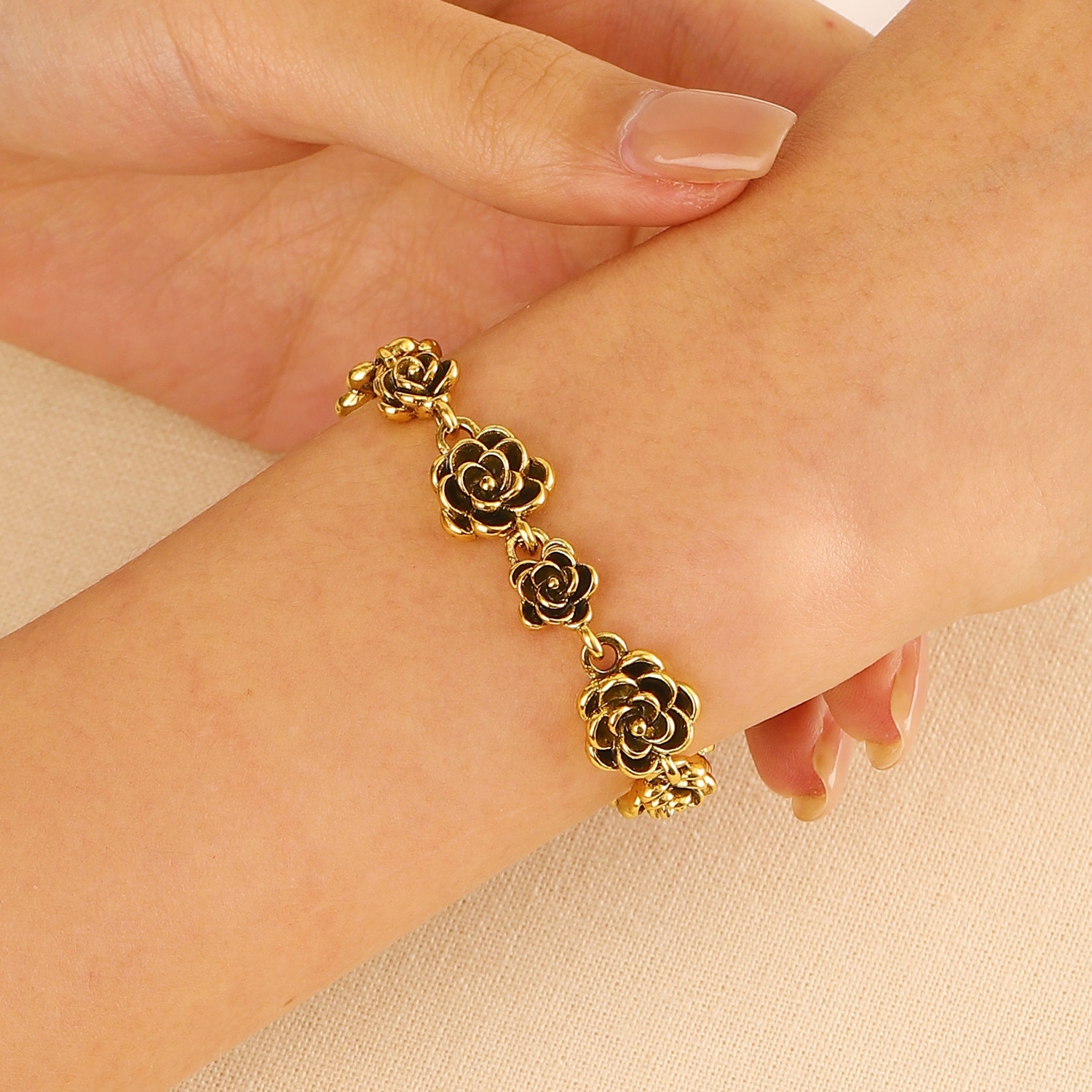 Comstylish Women's Vintage Rose Bracelet