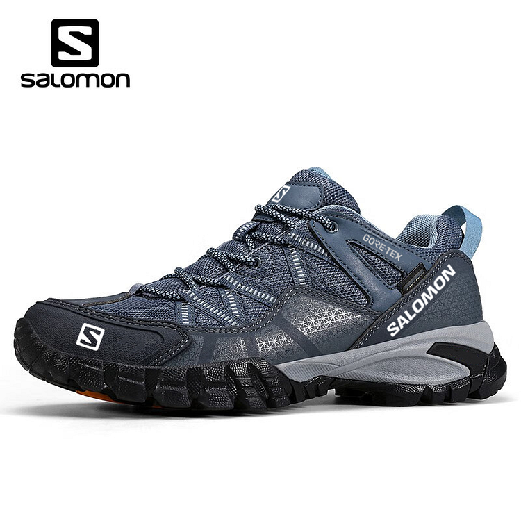 Buty trekkingowe Salomon&reg;, wiatroszczelne i wodoodporne, niezbędne zimą.
