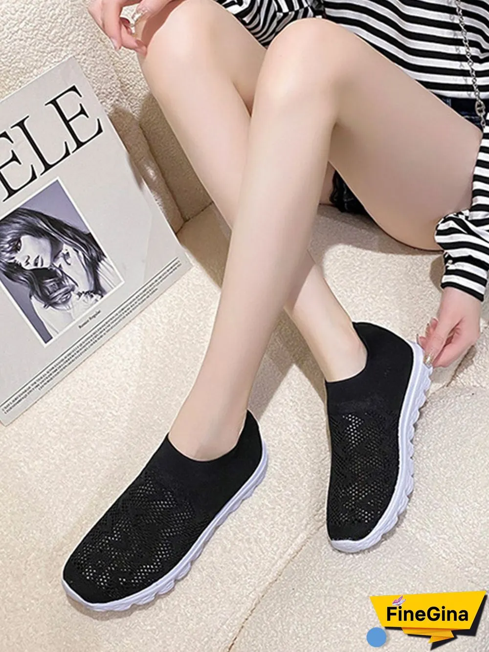 Geometric Lightweight Soft Sole Non-Slip Flyknit Sneakers