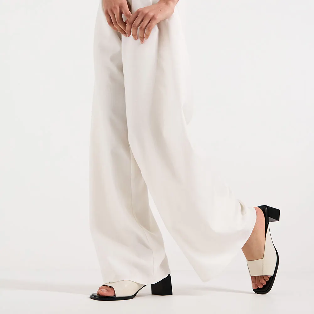 White & Black Vegan Leather Open-Toe Classic Block Heeled Mules