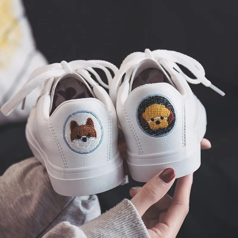 Women Casual Shoes Spring Summer Women Shoes Fashion Embroidered Flower White Sneakers Breathable Sport Lace-Up Women Sneakers