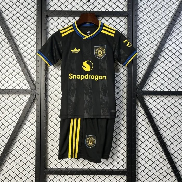 Kids Manchester United 25/26 Third Football Shirt  