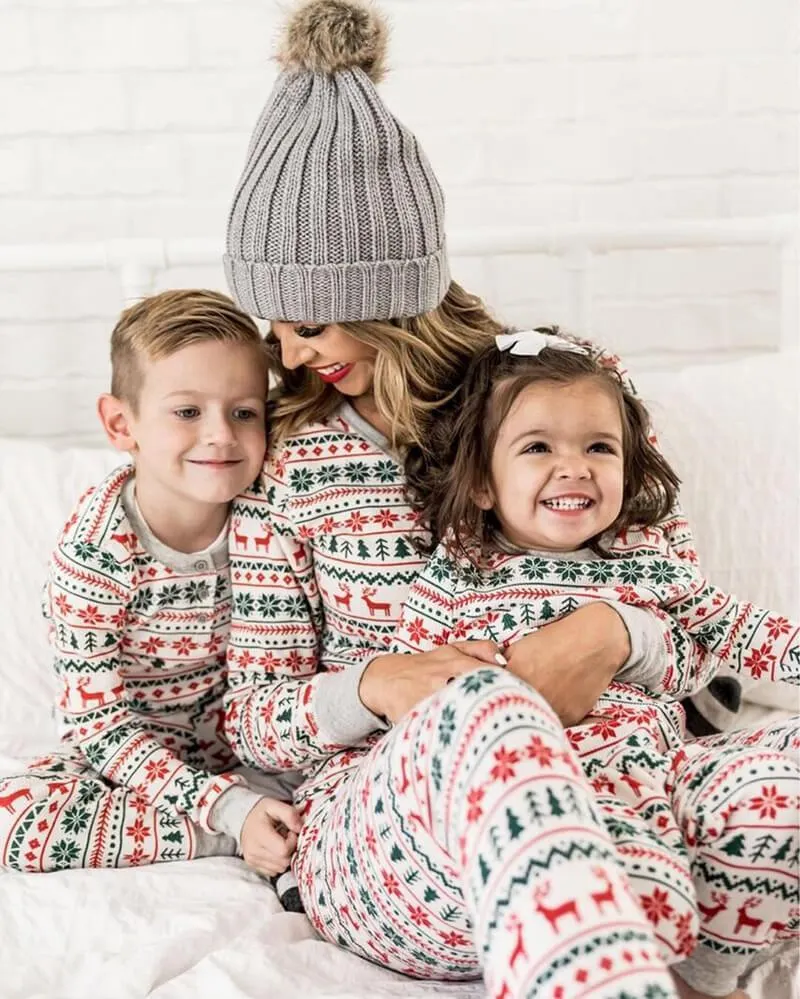 Christmas Tree and Reindeer Patterned Family Matching Pajamas Sets(with Pet Dog Clothes)