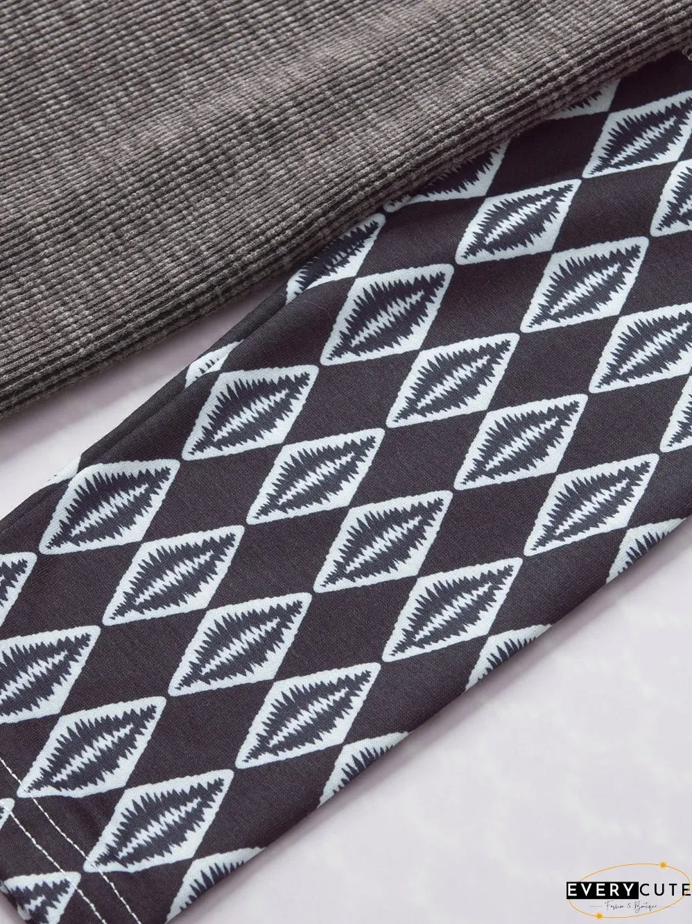 Cozy Gray Aztec Patterned Ribbed Top
