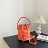 MARC JACOBS  SK&Oacute;RZANA TORBA NA WIADRO