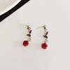 Ensemble de bijoux &eacute;l&eacute;gant avec collier et boucles d'oreilles en forme de fleur de rose