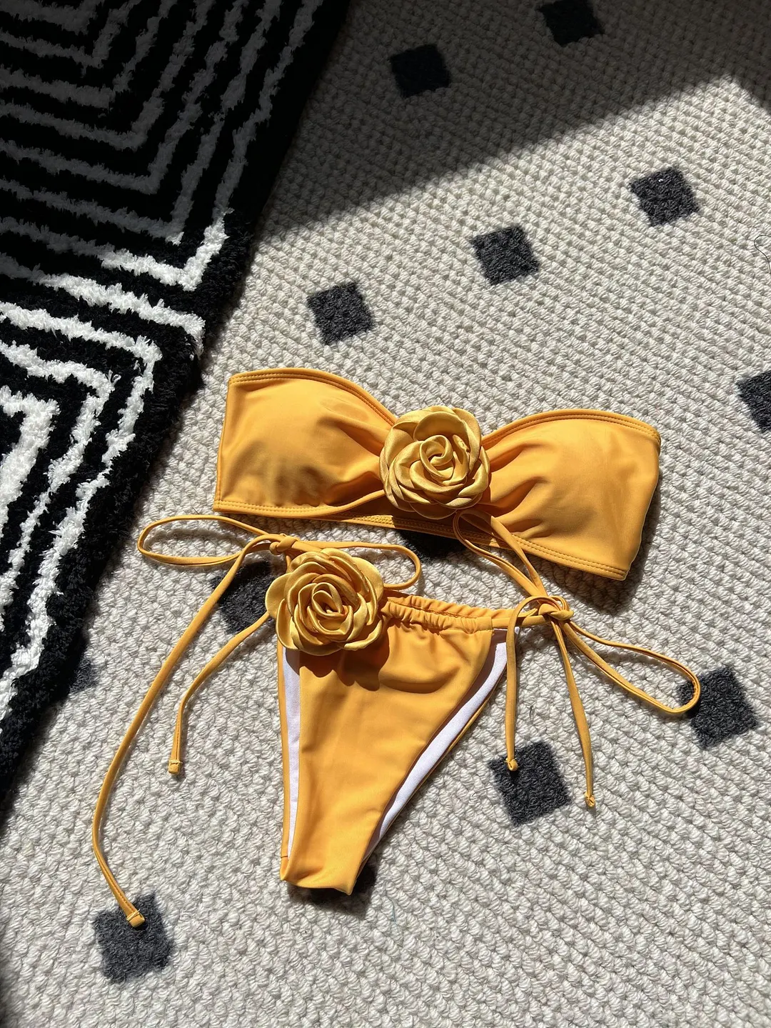 Uveng 2024 New Solid-Colored Rose Breast Drawstring Strap Split Swimsuit Bikini9150