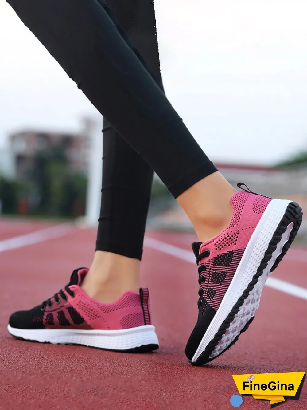 Contrasting Solid Color Breathable Mesh Casual Sneakers