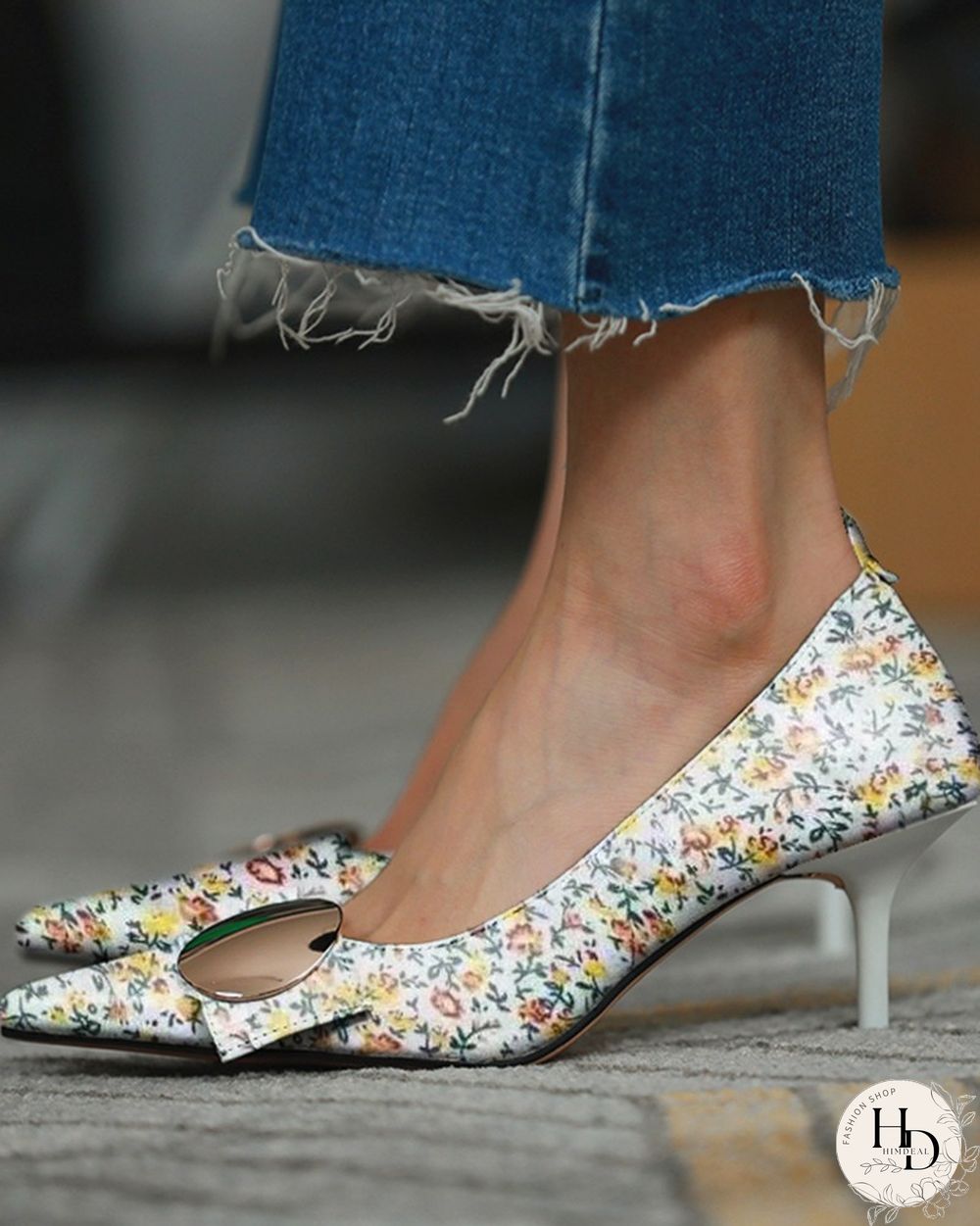 Floral One Buckle Square-toe High Heel Sandals