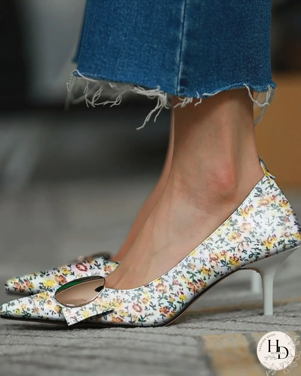 Floral One Buckle Square-toe High Heel Sandals