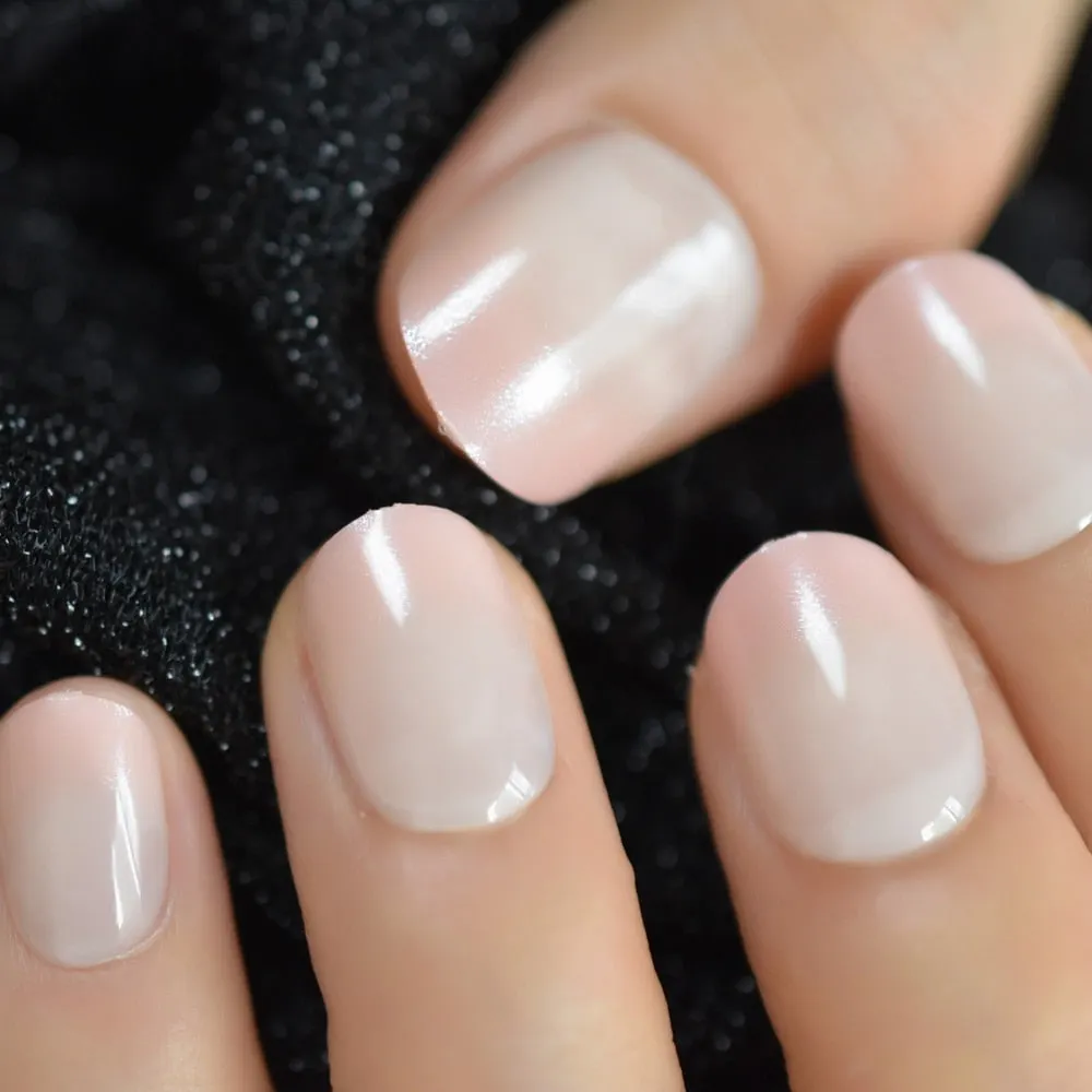 Reusable Geometric Press On Nails Special Girls False Nails Green Nude Custom Artificial Fingernails Short Round Tips-Nail Inspo