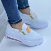 Buty z grubą podeszwą i zamkiem błyskawicznym w jednolitym kolorze