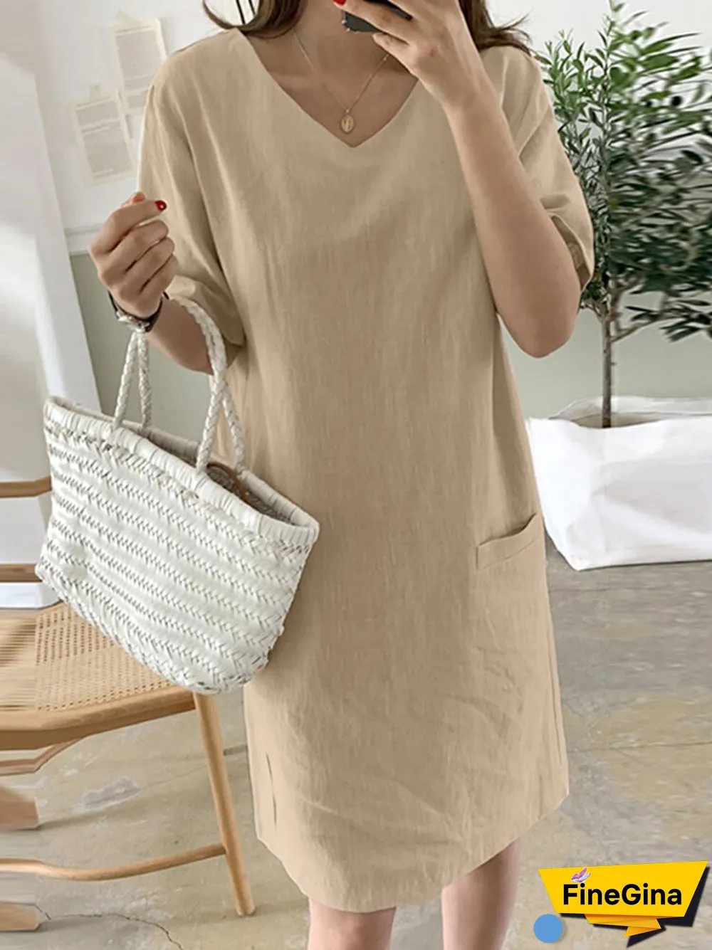 Solid Slit Hem Pocket V-neck Short Sleeve Dress