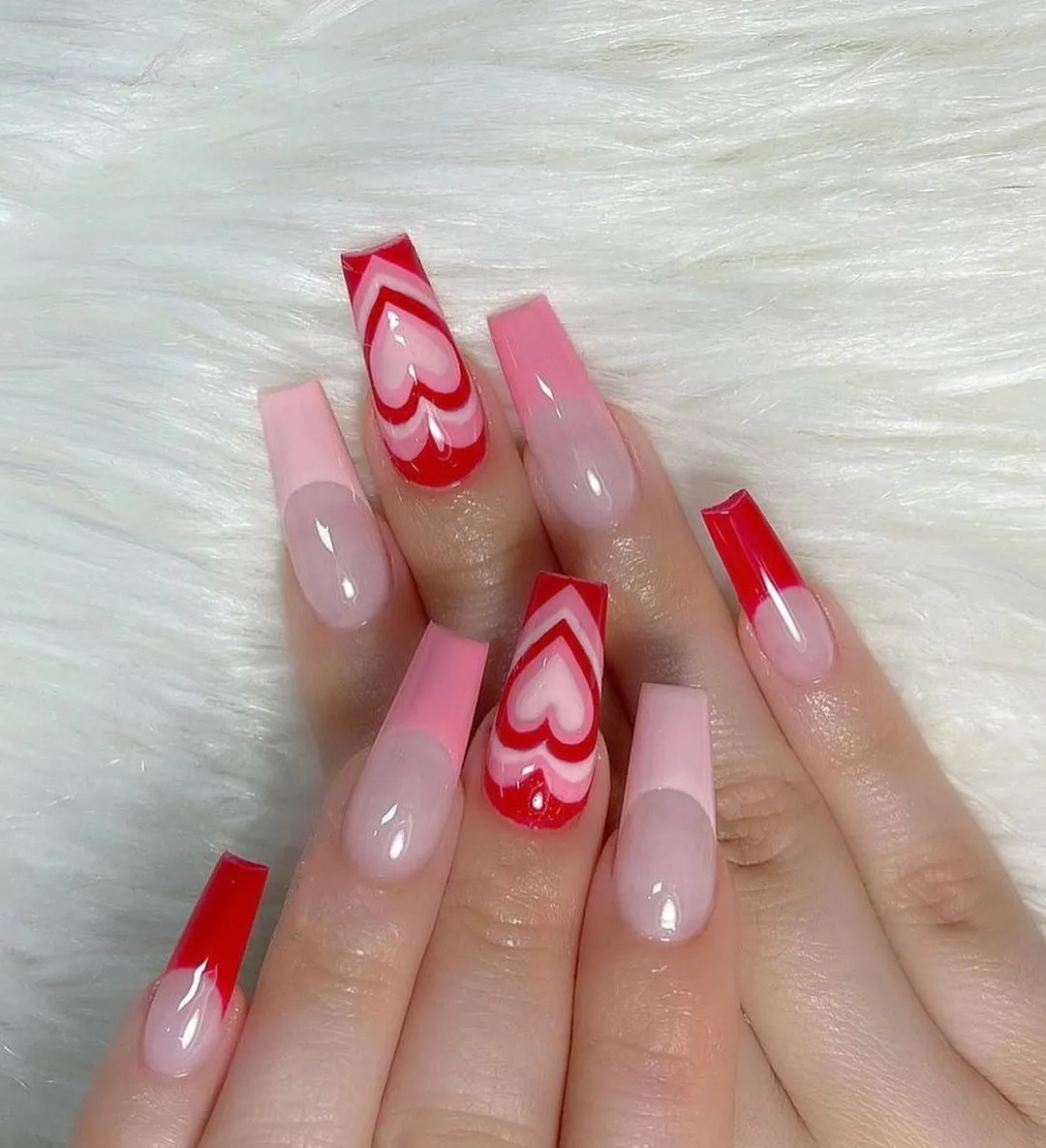 24Pcs Coffee Color With Grids Heart Designs False Nail Full Cover Fake Nails with Glue Detachable Wearable Manicure Nail Tips-Nail Inspo