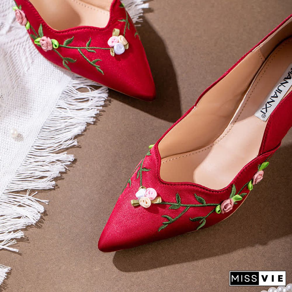 Vintage Floral Embroidery High Heel Pointed Shoes