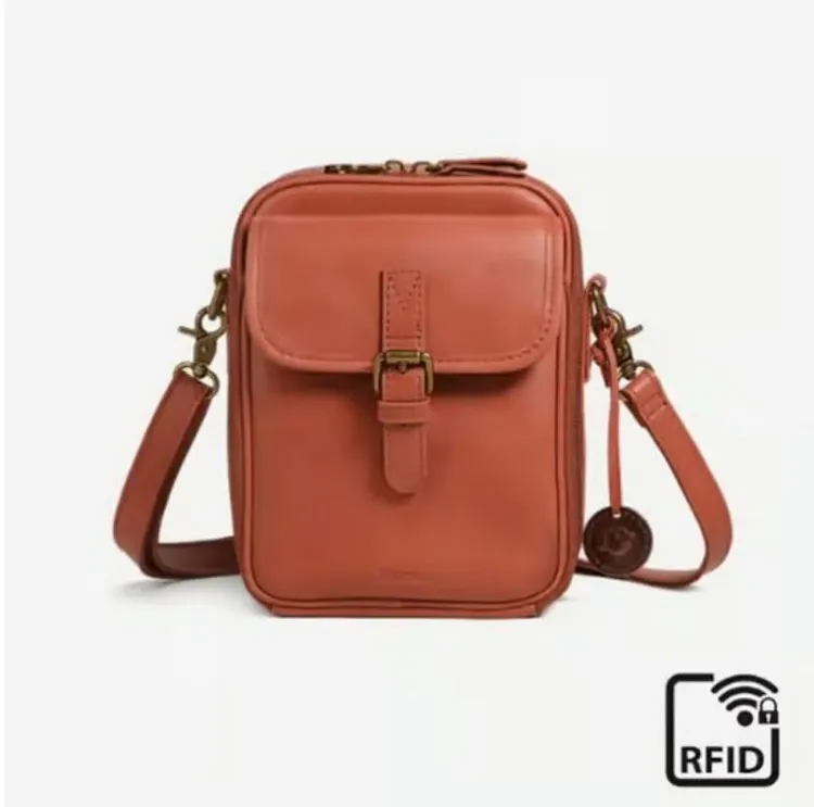 Crossbody Leather Bag The Cold Blanket