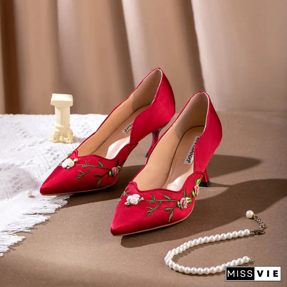 Vintage Floral Embroidery High Heel Pointed Shoes