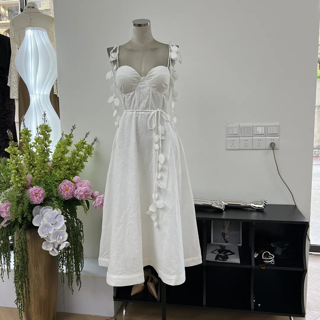 Brownm Small And Pure Desire Petal Tective Shoulder Strap Cotton Slings Pure Color Dress To Take Pictures Of The Atmosphere