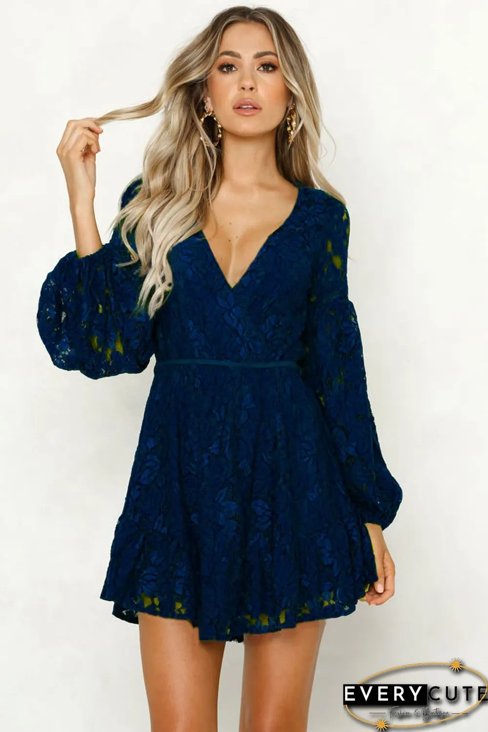 Sexy Backless V-Neck Balloon Sleeve Lace Dress