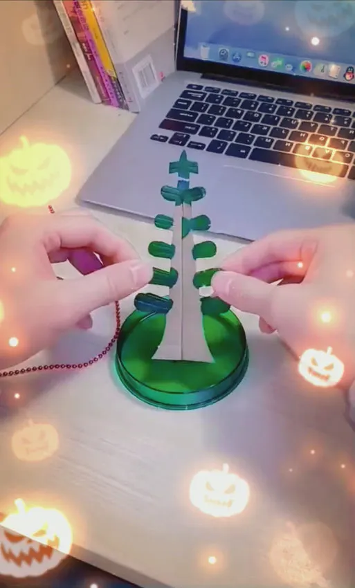 Do-it-yourself magical growing Christmas tree