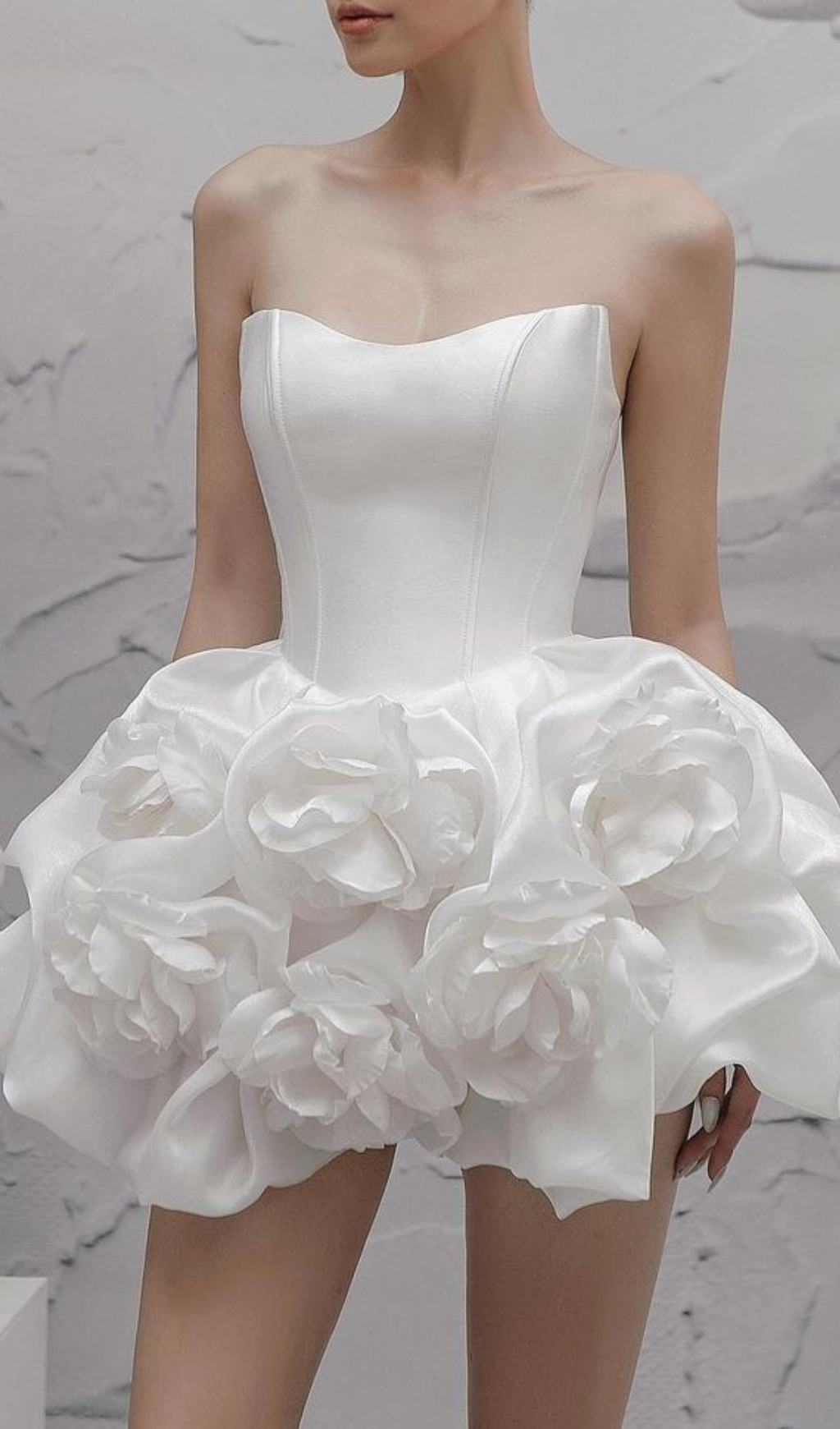 Fashionslee WomenAlannis Floral-Appliqu&eacute; Strapless Mini Dress