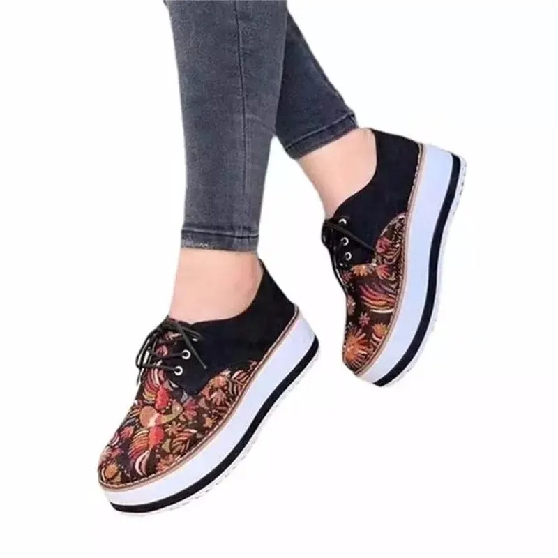 2021 High Quality Embroidered Flowers Platform Shoes Women Flats Zapatillas Mujer Casual Ladies Shoes Feminino Plus size 43