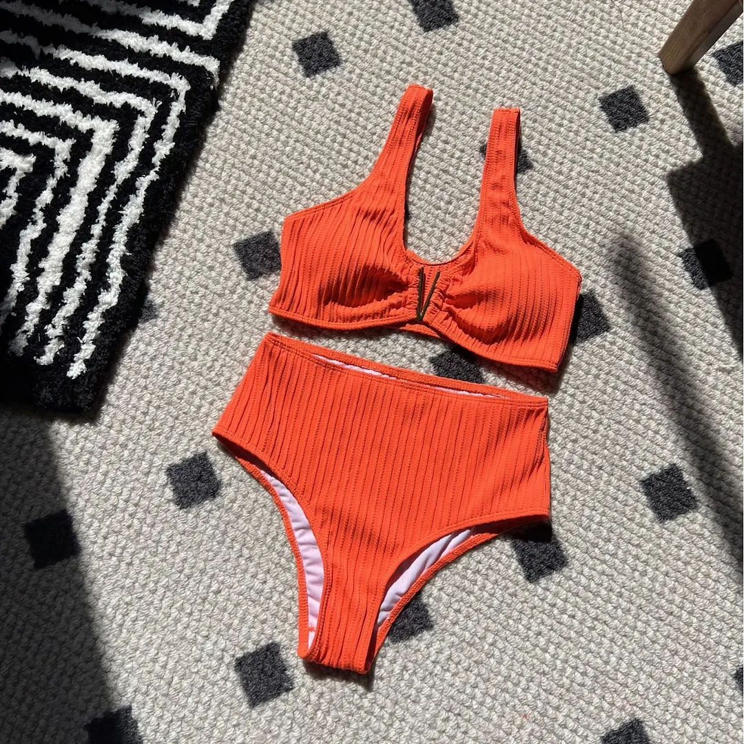 Churchf 2024 New Solid Color Sexy Special Fabric High-Waist Split Swimsuit Swimsuit Swimsuit