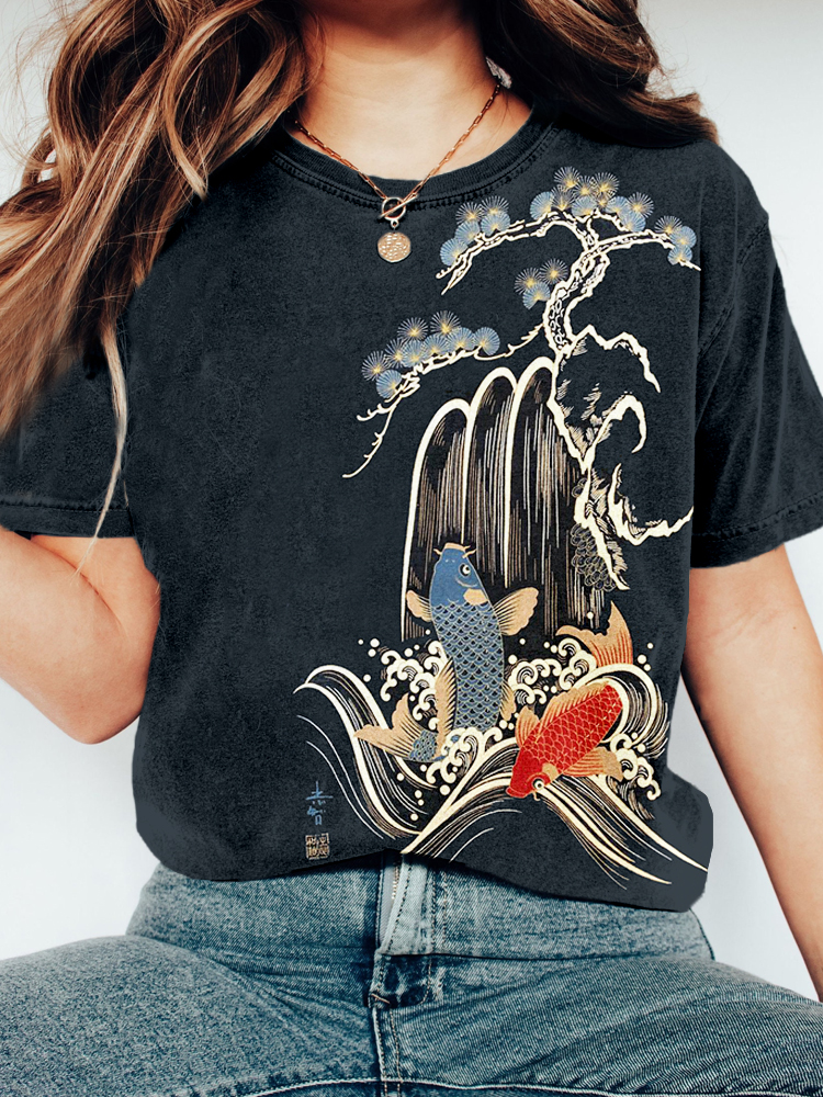 Japanese Koi Art Graphic Vintage Cozy T Shirt