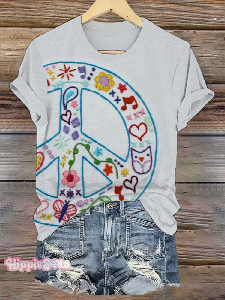 Women&rsquo;s Vintage Peace Art Print Round Neck T-Shirt As Shown / S