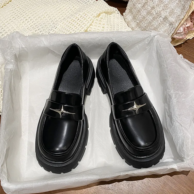 Uveng Uveng Little Leather Shoes Female 2023 New Platform Pine Cake Black Bright Leather With Skirt Jk One Foot Pedal Loafers