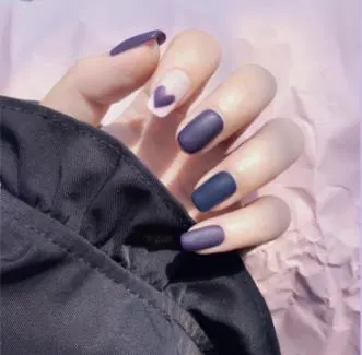 24pcs/set Fashion Laser Glitter False Nails Middle Long Silver Fire Pattern Full Nail Art Tips Girl Nail Accessories Fake Nails-Nail Inspo