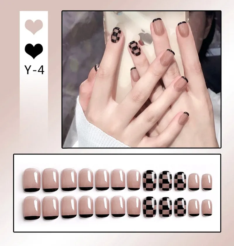 24Pcs Coffee Color With Grids Heart Designs False Nail Full Cover Fake Nails with Glue Detachable Wearable Manicure Nail Tips-Nail Inspo