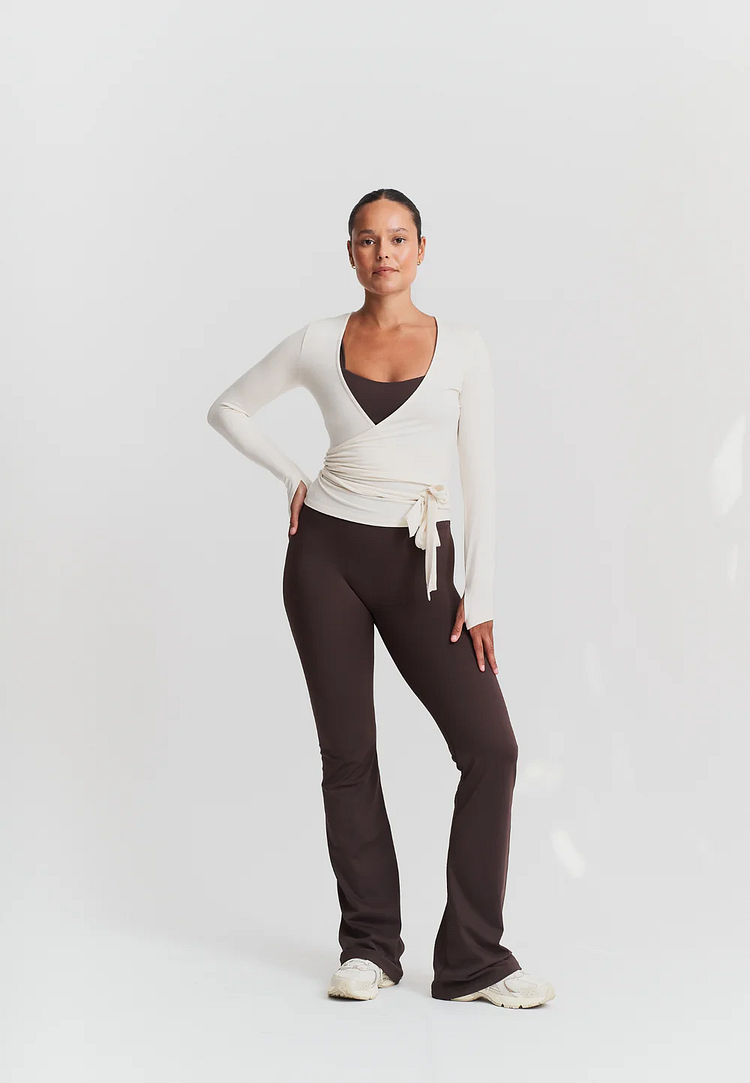 Three-piece set for outdoor, indoor, and tight-fitting ballet/yoga activities.      pp-0930 
