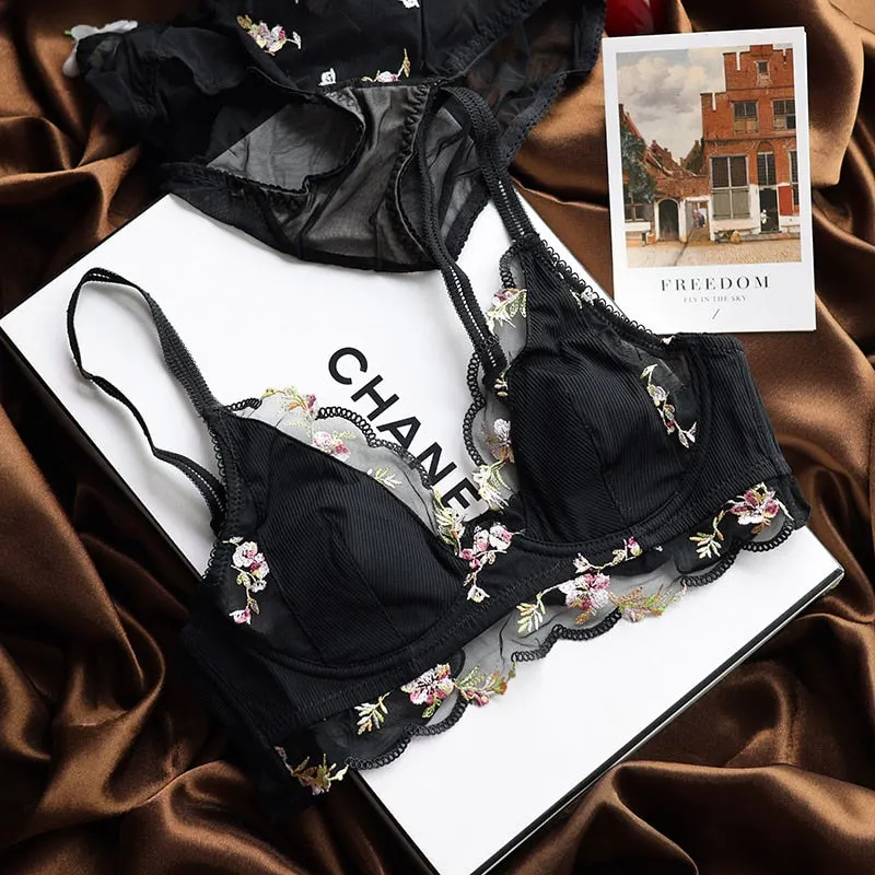 French Embroidery Sexy Lingerie Women Wire Free Lace Bra and Panty Set Underwear Cute Girl Small Chest Short Skin Care Kits