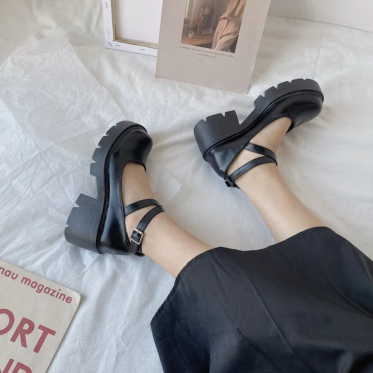 Women Patent Leather Pumps Spring Autumn Mary Jane Shoes Women's Buckle Strap High Heels Retro Platform Lolita Heels 2021