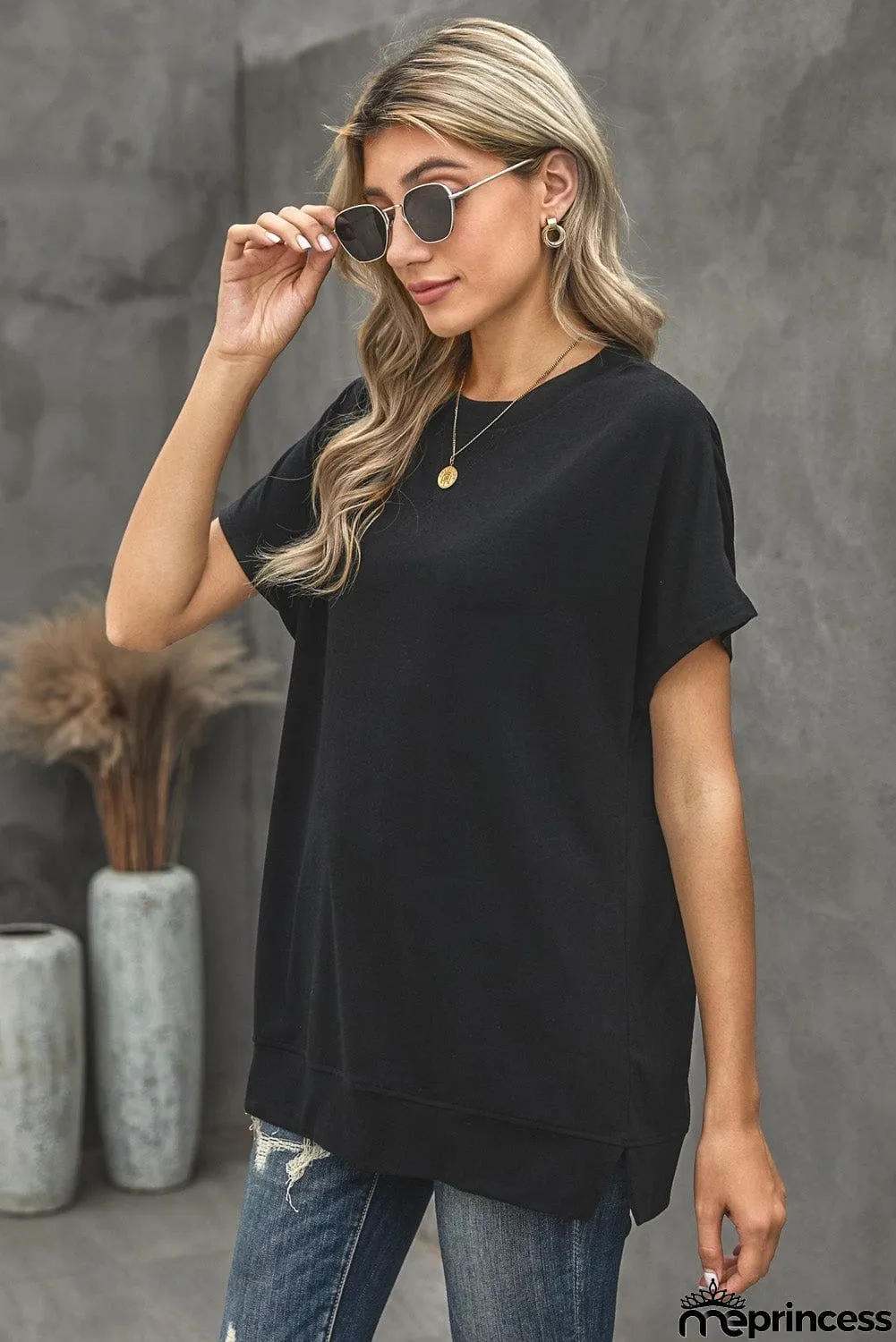 Round Neck Short Sleeve Solid Color Tee