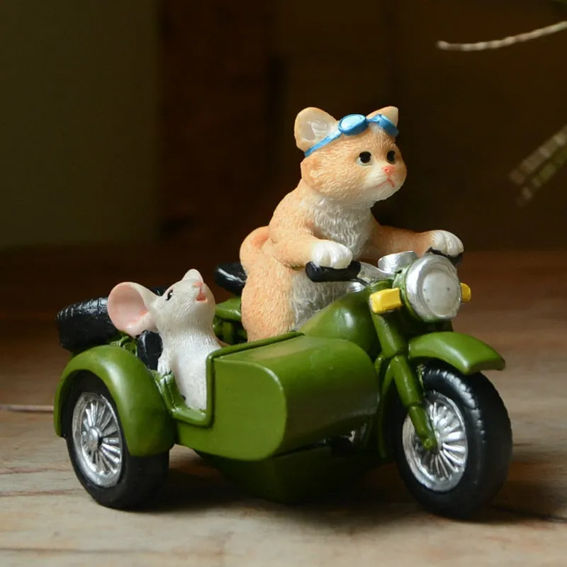 Everyday Collection Cute Cartoon Cat Animal Figurine Miniature Fairy Desk Ornament Modern Home  Decoration Gifts for Girls