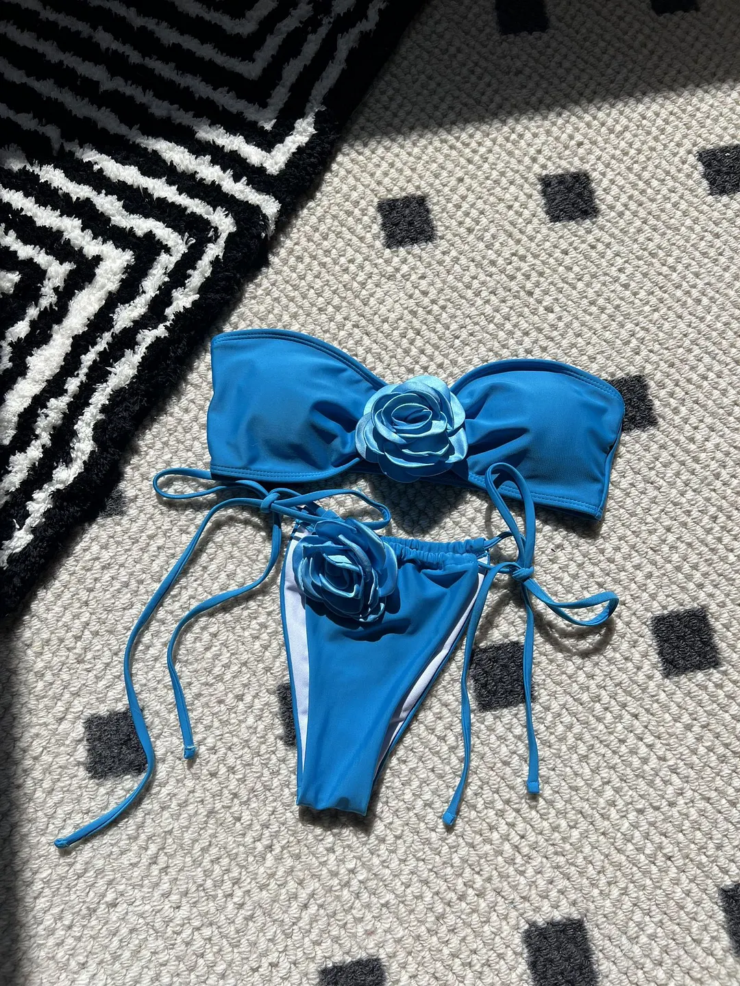 Uveng 2024 New Solid-Colored Rose Breast Drawstring Strap Split Swimsuit Bikini9150