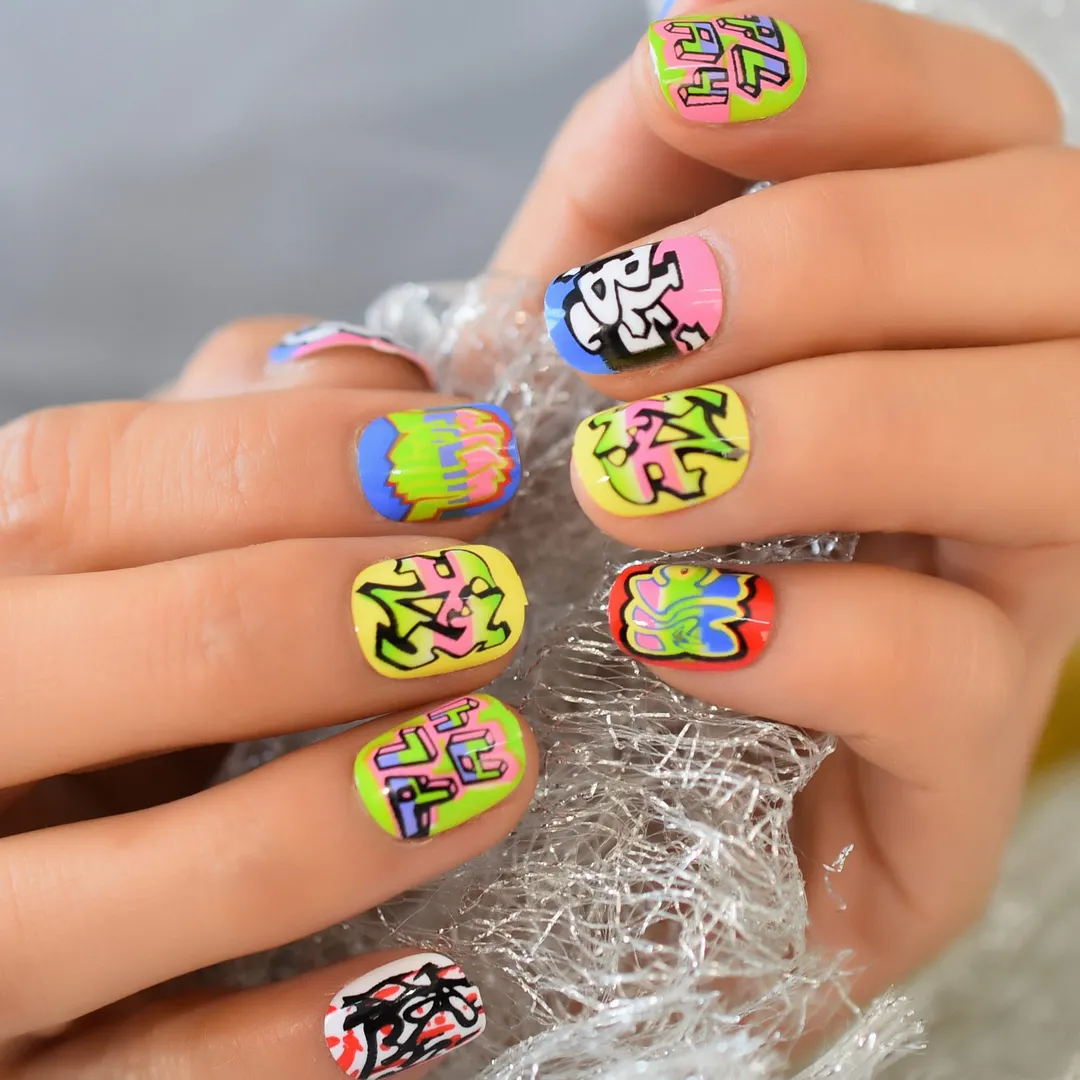 24pcs Press Fake Nail On Finger Tips Short Round Faux Ongles Yellow Blue False Nail With Designs Unas Postizas-Nail Inspo