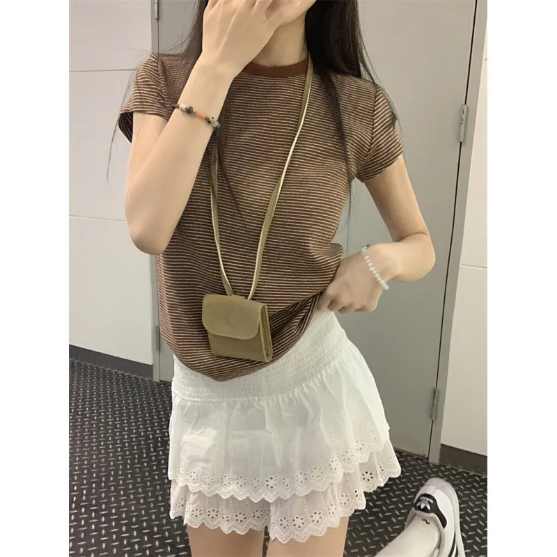 Brownm Brownm Short-Sleeved Striped T-Shirt Female 2024 Summer Hot Girl Slim Slim Bottom Shirt Versatile Student Short Top