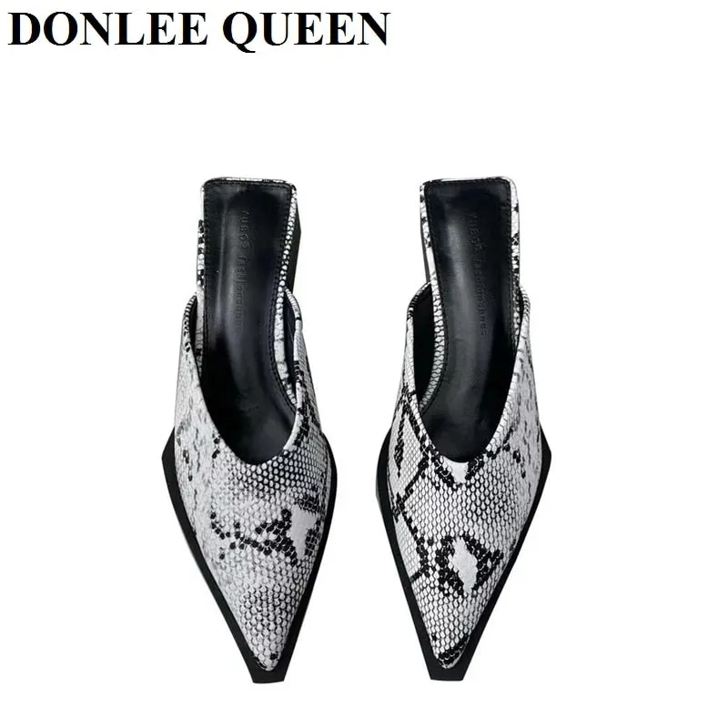 2022 Brand Designer Women Slippers Fashion Leopard Mule Flat Pointed Toe Casual Shoes Slide Low Heel Snake Sandal Big Size 35-41