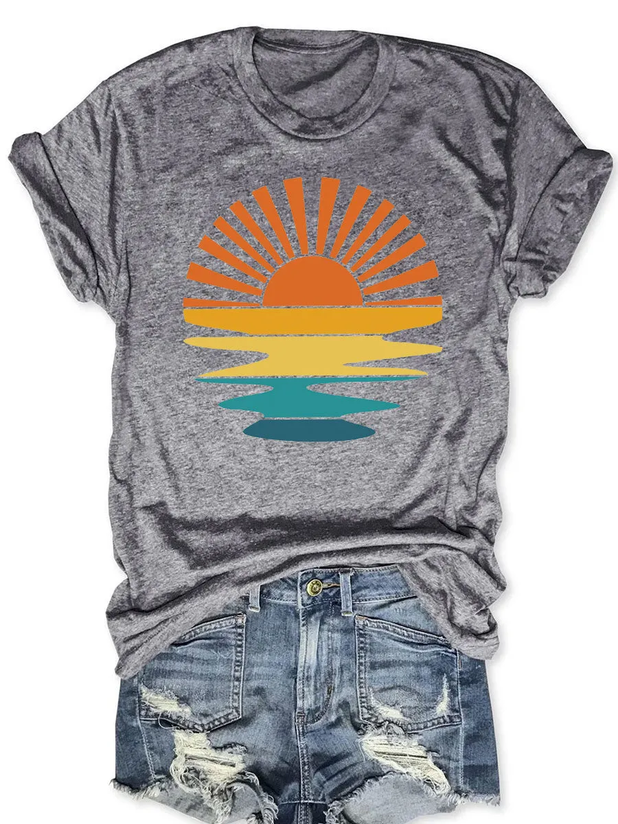 Retro Sunset Rays Wavy T-shirt