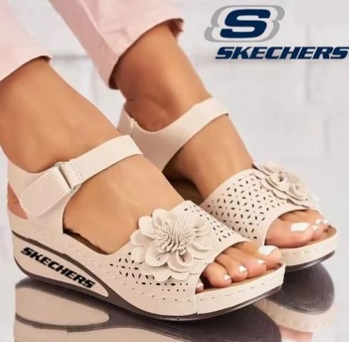 SKETCHERS 2025 &Uacute;J NY&Aacute;RI NAGY M&Eacute;RETŰ SZAND&Aacute;L DIVATOS &Eacute;KSZAND&Aacute;L