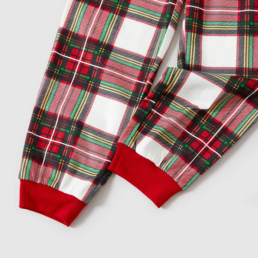 Red Santa Hat "Merry Christmas" Letter Print Black Long Sleeves Top with Green Red White Classic Plaid Pants Family Matching Pajamas