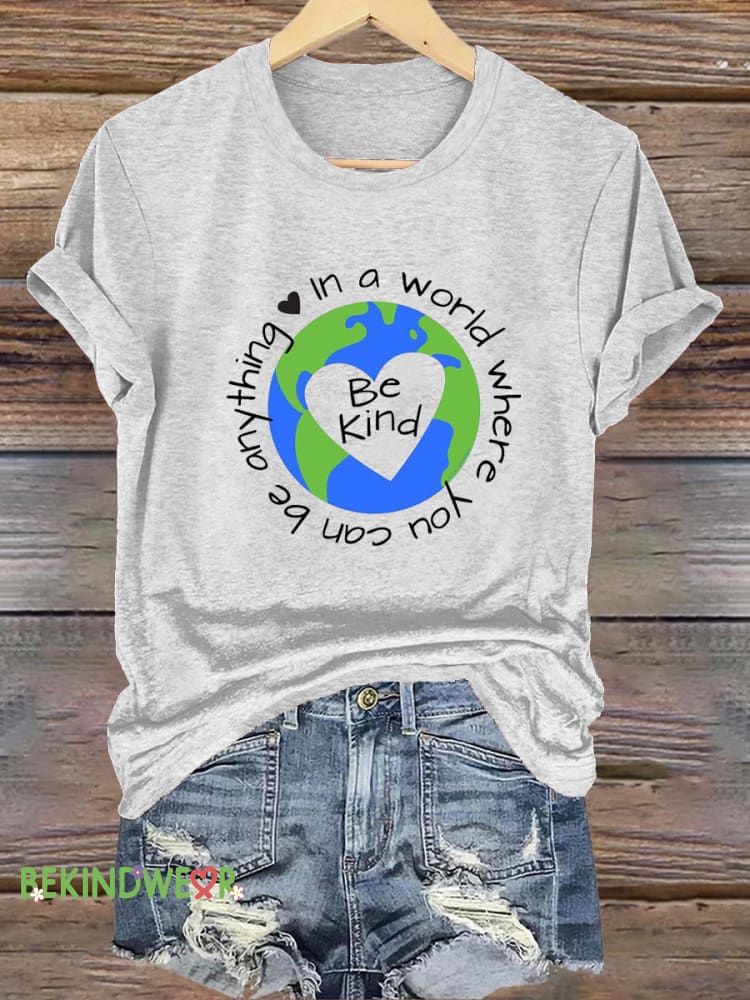 Be Kind Earth Print Casual Round Neck Short Sleeve T-Shirt White / S